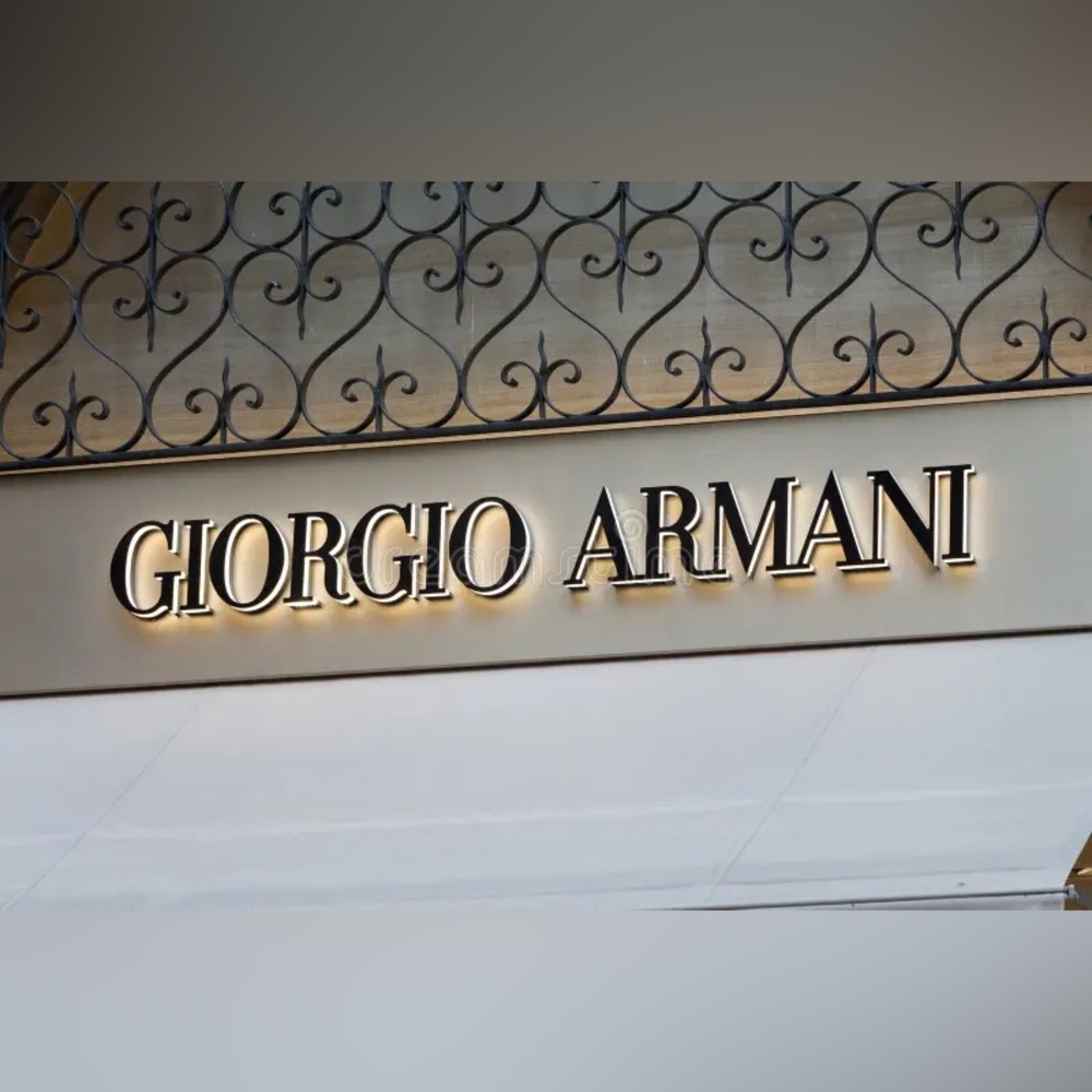 💕Giorgio Armani Beauty Mirror in pouch~LIMITED edition - Picture 6 of 13